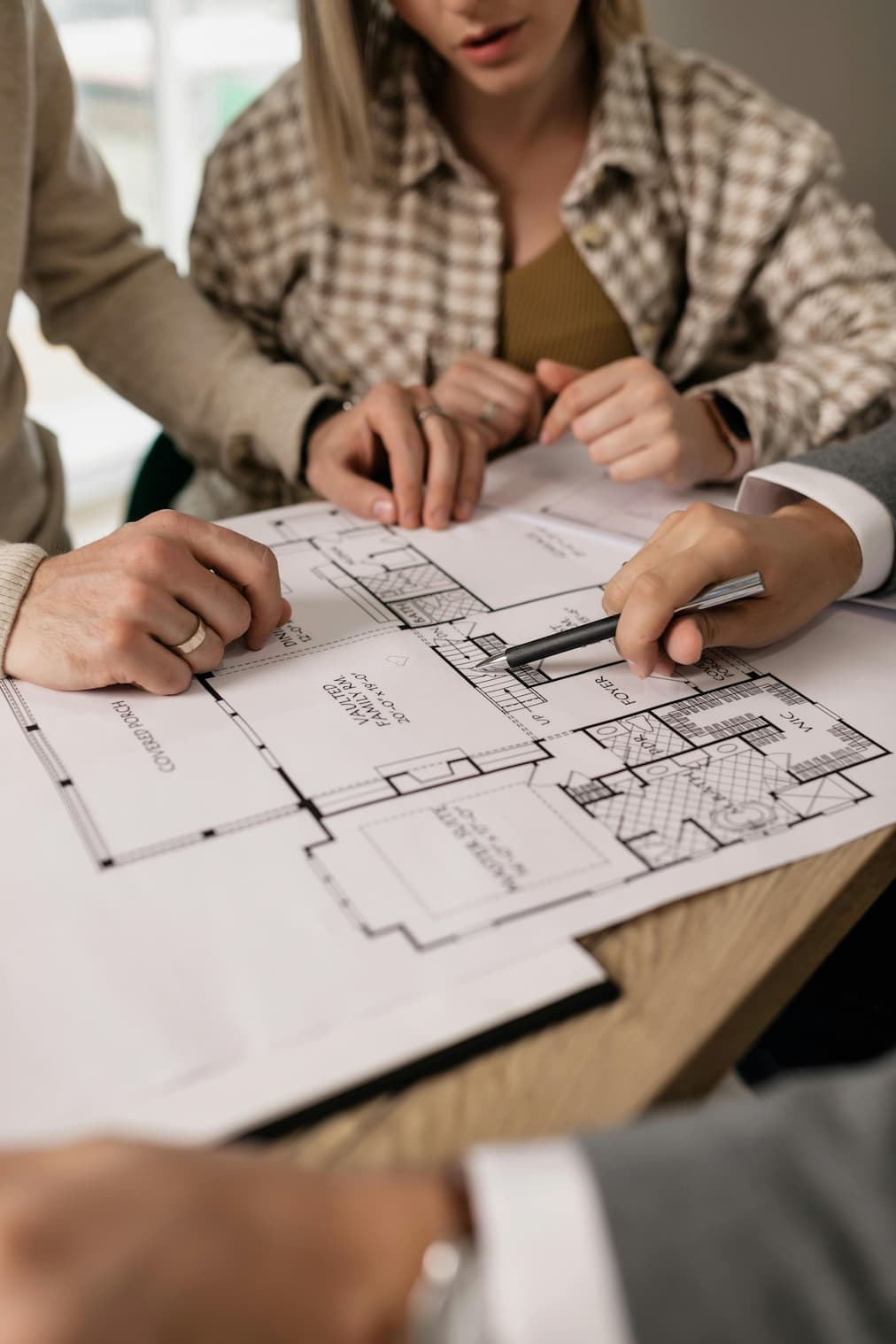 Arquitectos trabajando
